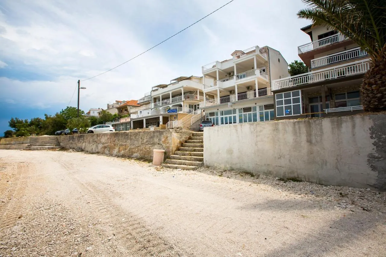 Apartmans And Studios Ana تروغير