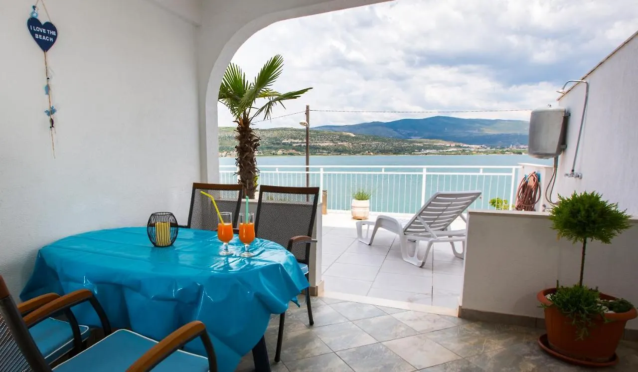 Apartmans And Studios Ana Trogir