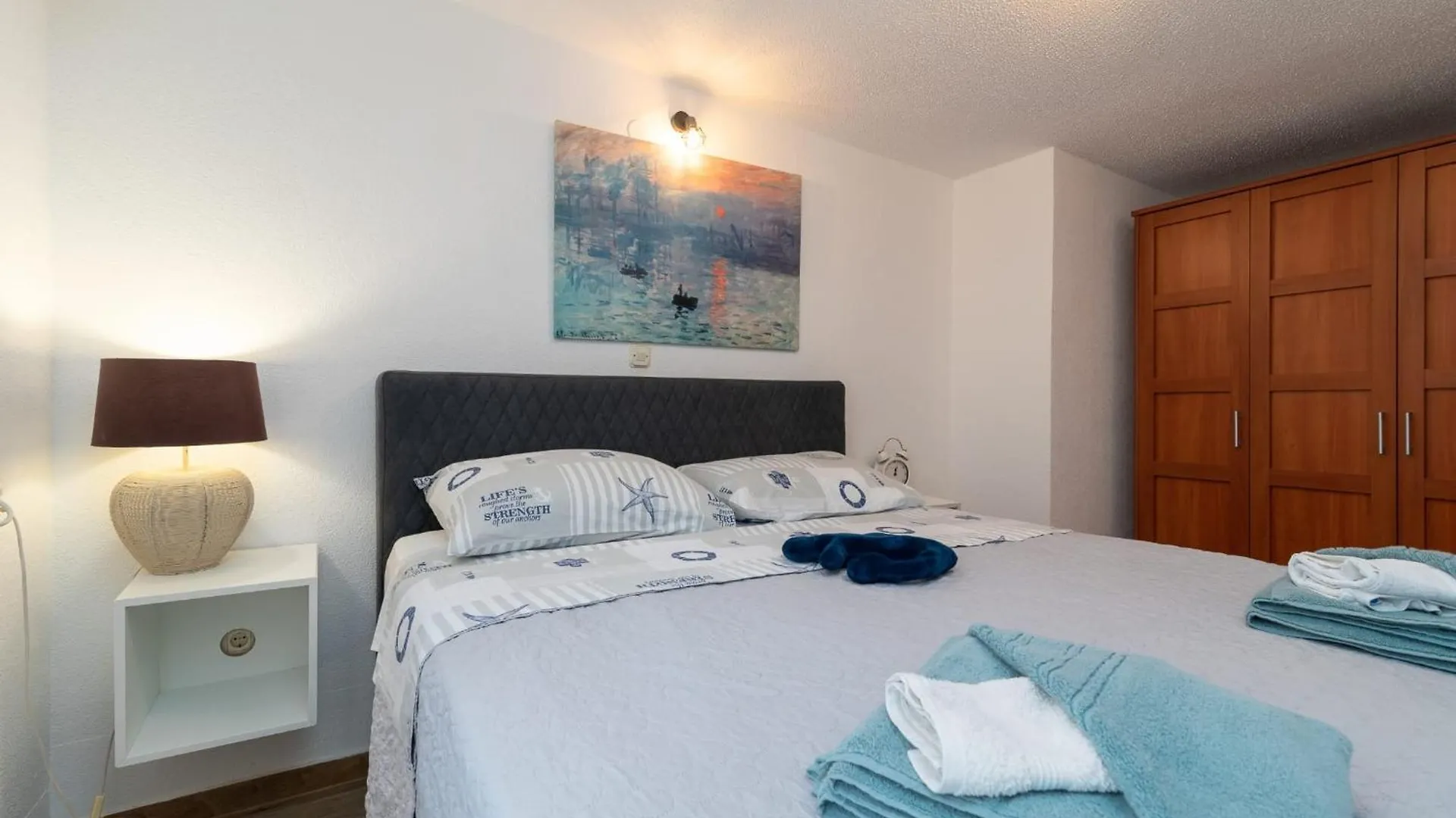 Apartment Apartmans And Studios Ana Croatia